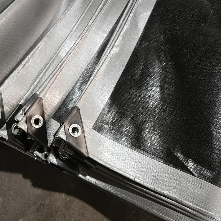 Itim na Silver 240 Birhen Pe Tarpaulin